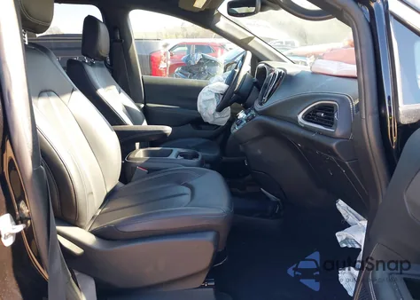 2025 Chrysler Pacifica Select z USA, uszkodzony, nr VIN 2C4RC1BG9SR557951